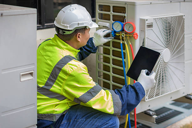 Professional Hvac technician working in Waterloo, WI
